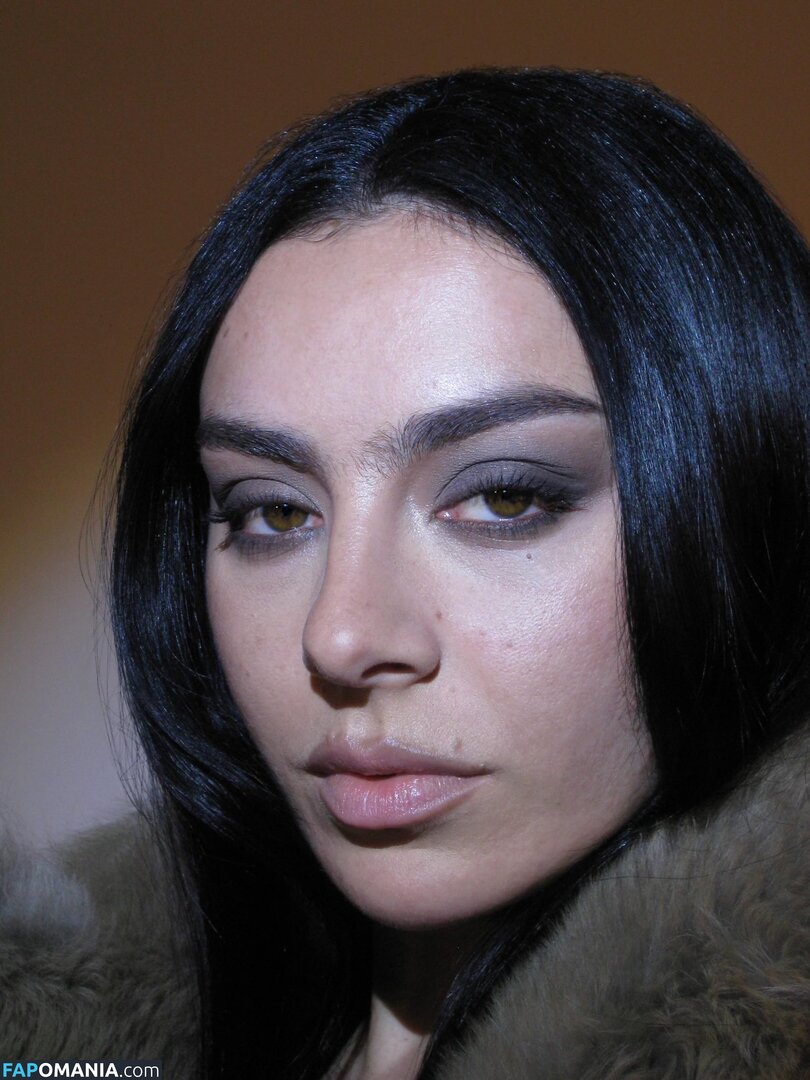 Charli XCX / charli_xcx / charlignarly / charlixcx / https: Nackt OnlyFans  Geleaktes Foto #1292
