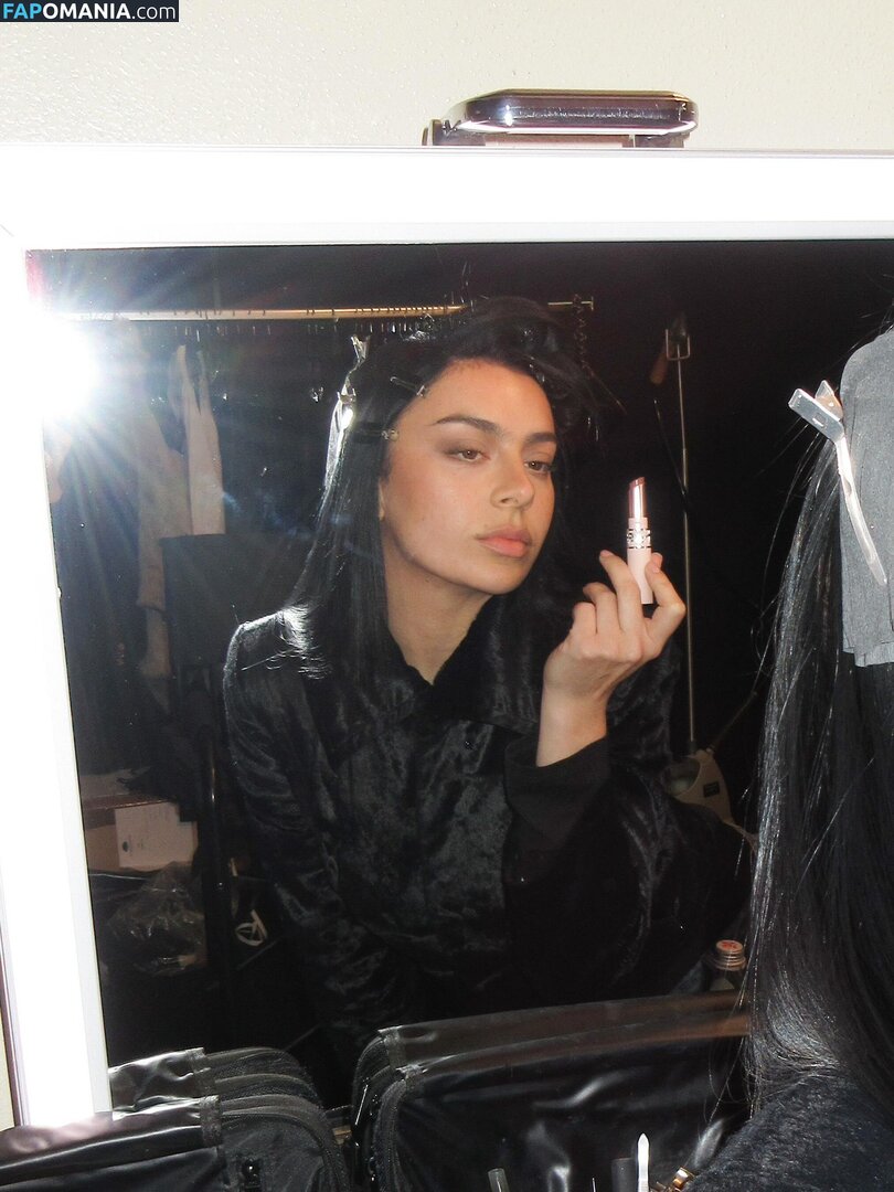Charli XCX / charli_xcx / charlignarly / charlixcx / https: Nackt OnlyFans  Geleaktes Foto #1293