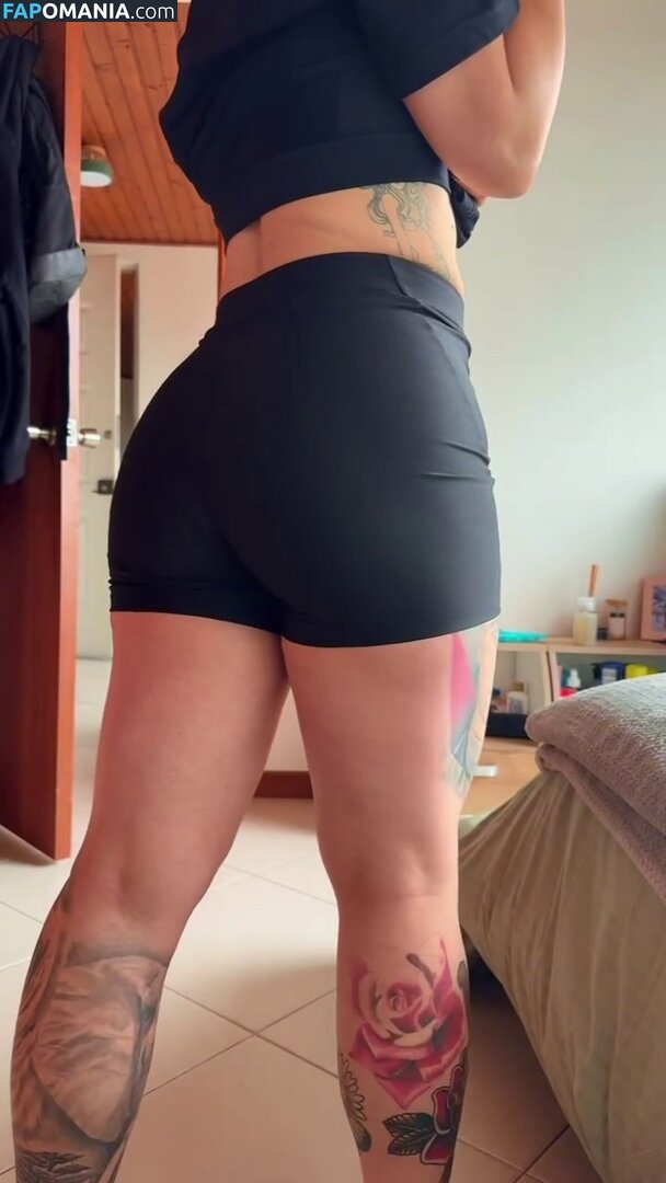 Caroloca Mejía / Helado de Vainilla / chika_bosque / https: / ideas_veg Nackt OnlyFans  Geleaktes Foto #8