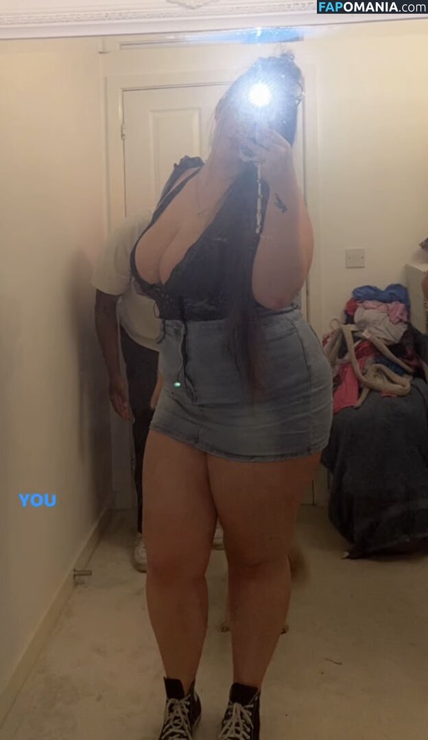 Chloe Carter / _.bigbigtoe._ Nackt OnlyFans  Geleaktes Foto #1