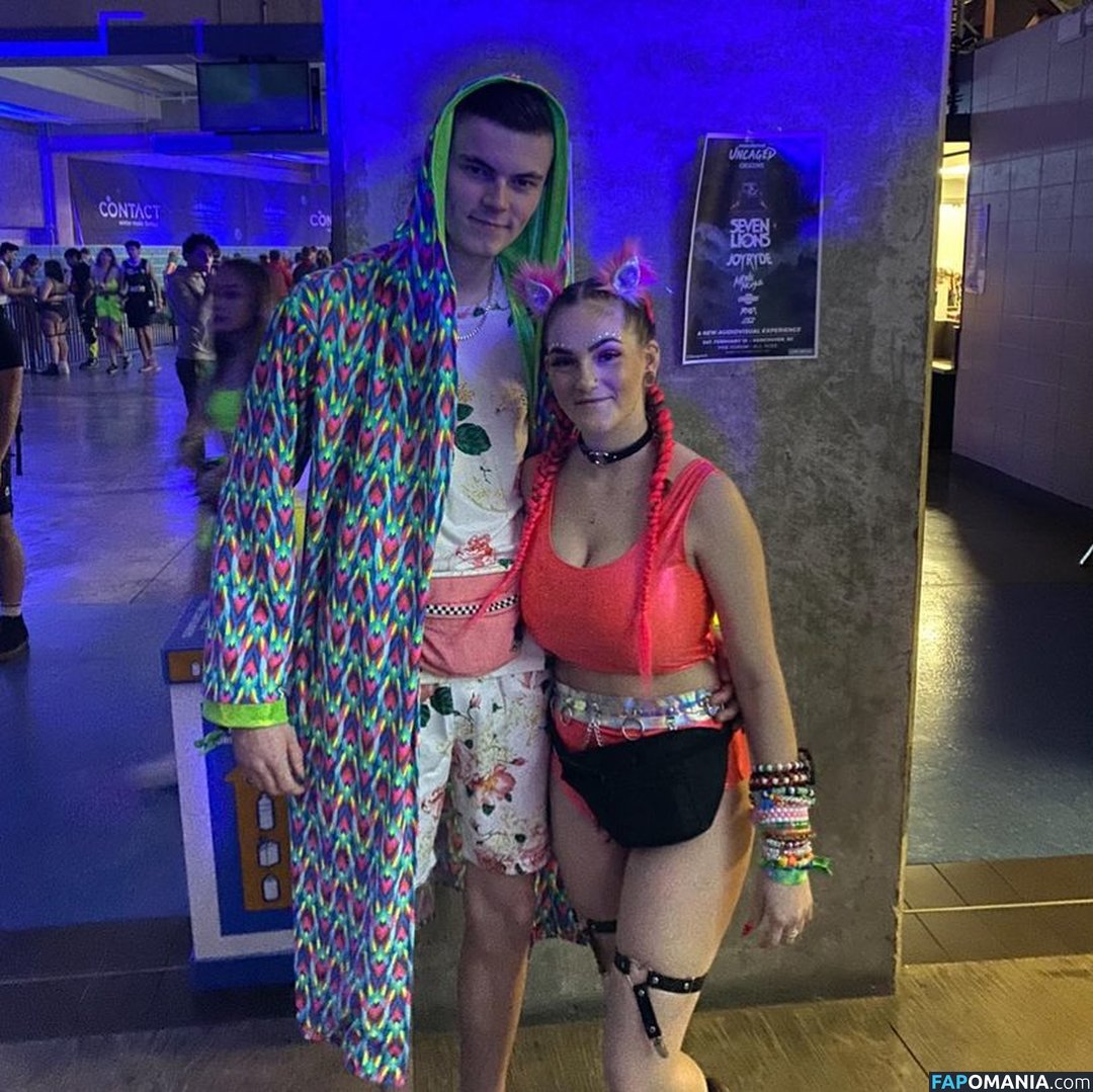 Chloe Moniz / ravemumma Nackt OnlyFans  Geleaktes Foto #3