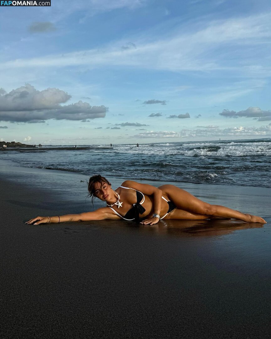 Cynthia Makhoul / cynthiaatvnco / https: / iam_thiaaa Nackt OnlyFans  Geleaktes Foto #4