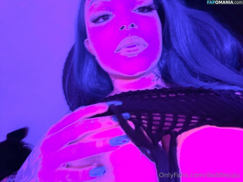 Daddiejuju / Earth2julisa Nackt OnlyFans  Geleaktes Foto #2
