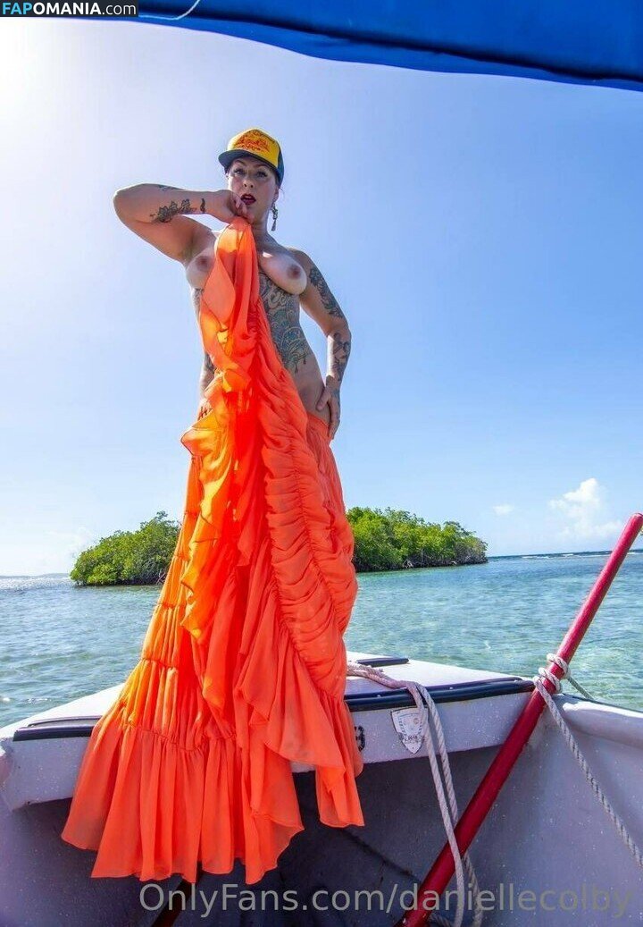 Danielle Colby Nackt Geleaktes Foto #105