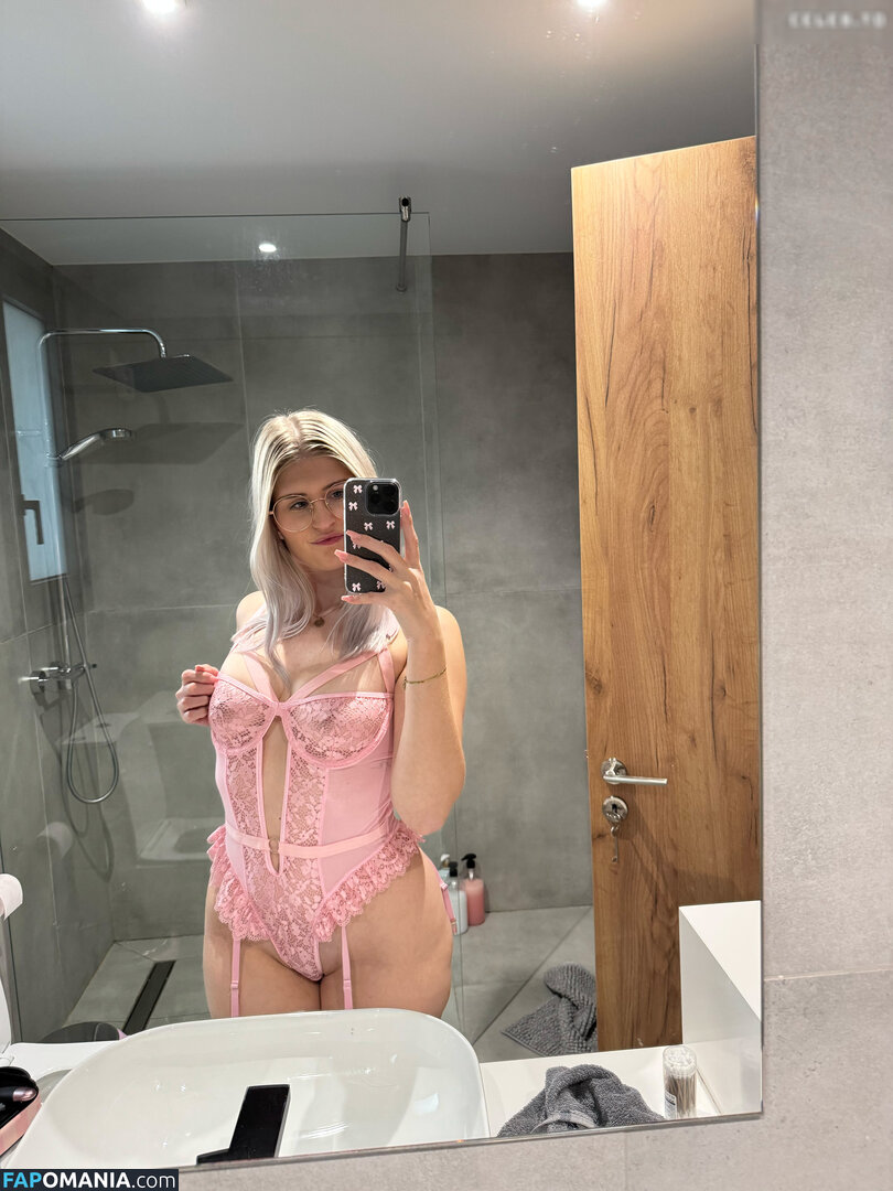 Blondieemiliaa / deineemilia / deinkleineemilia Nackt OnlyFans  Geleaktes Foto #7