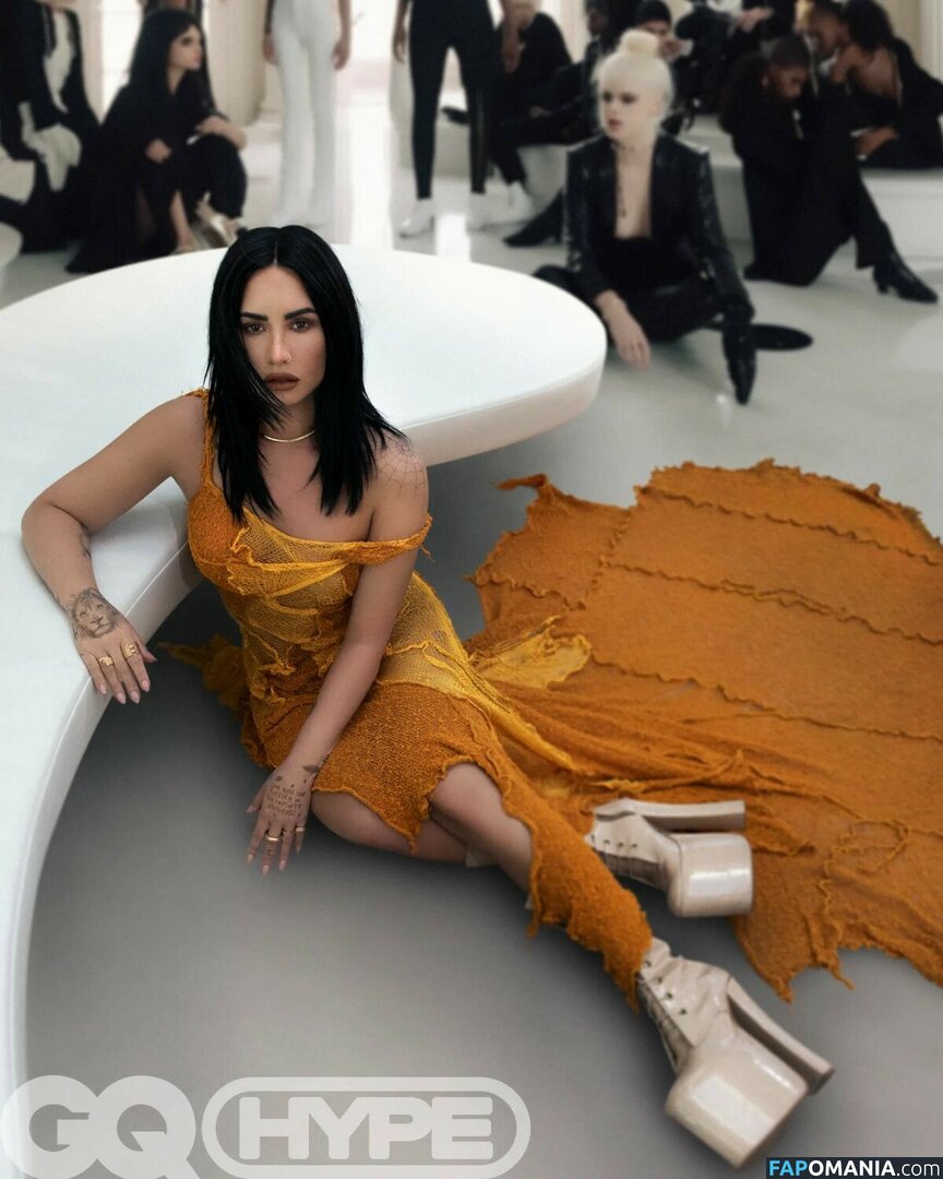 Demi Lovato Nackt Geleaktes Foto #53