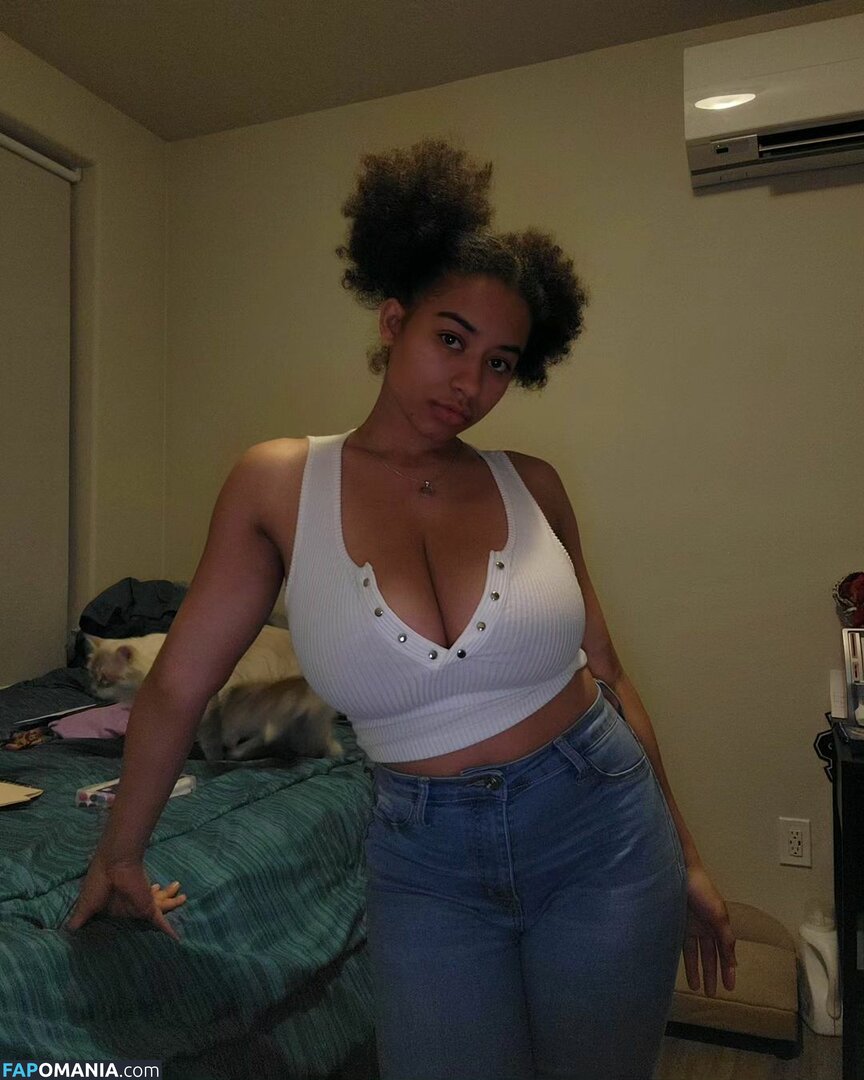 Dina / _ur_russian_dina / coco_ppop01 / dinadewgong Nackt OnlyFans  Geleaktes Foto #4