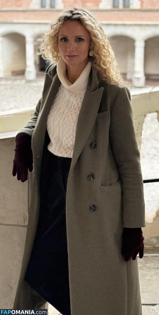 Dr Suzannah Lipscomb / https: / sixteenthcgirl Nackt OnlyFans  Geleaktes Foto #1