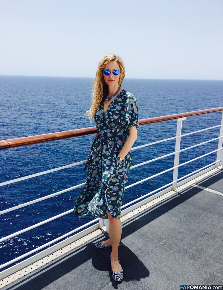 Dr Suzannah Lipscomb / https: / sixteenthcgirl Nackt OnlyFans  Geleaktes Foto #2