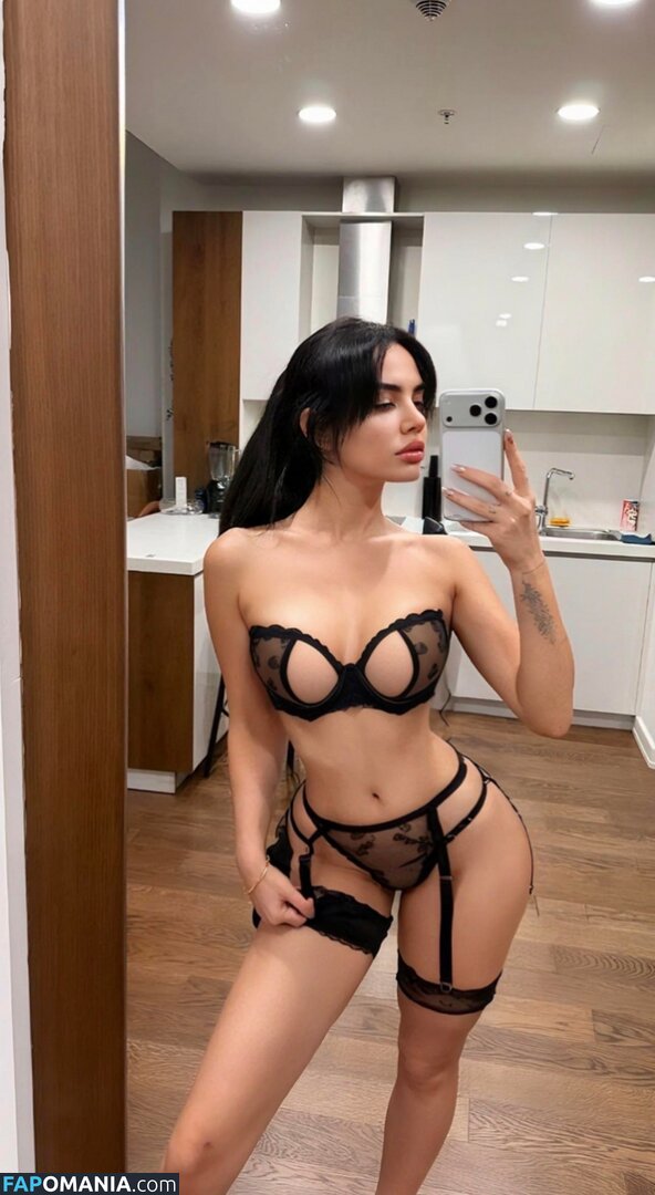 Ece Ronay / Eceronayofficial Nackt OnlyFans  Geleaktes Foto #8