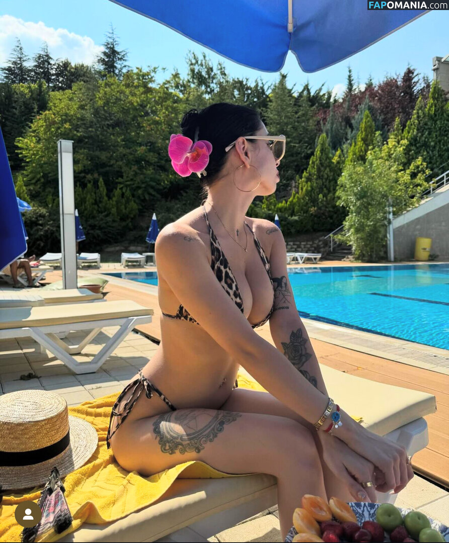 Edibe Bereket / Madamelyax Nackt OnlyFans  Geleaktes Foto #6