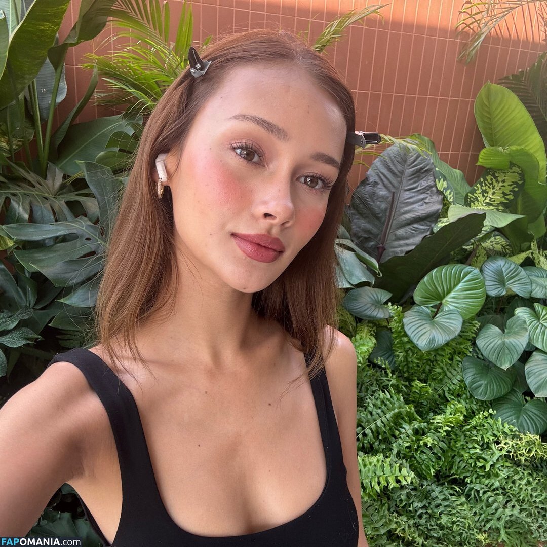 Eleanor Thompson / EleanorThomps / elxiethompson / https: Nackt OnlyFans  Geleaktes Foto #1