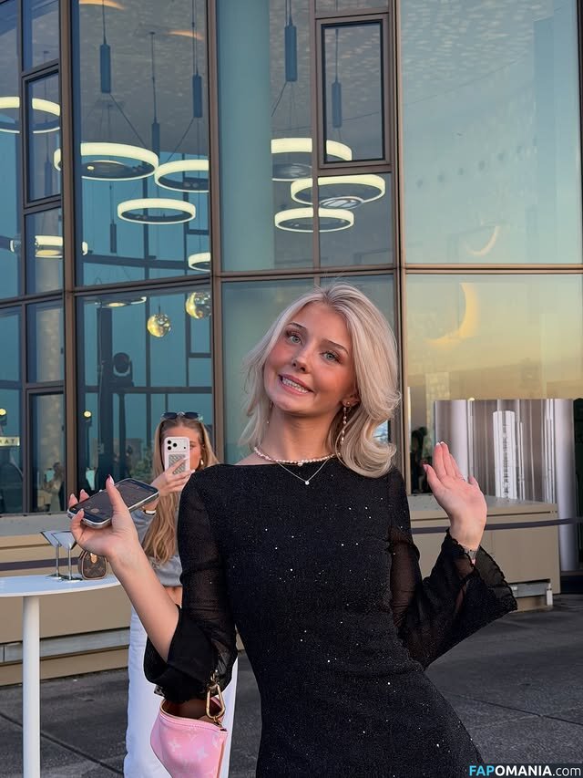 Elena Zoe / elena.zbt Nackt OnlyFans  Geleaktes Foto #12