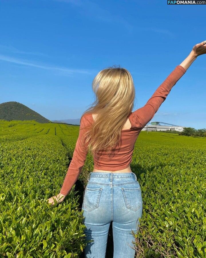 Elina Karimova / elina_4_22 Nackt OnlyFans  Geleaktes Foto #2