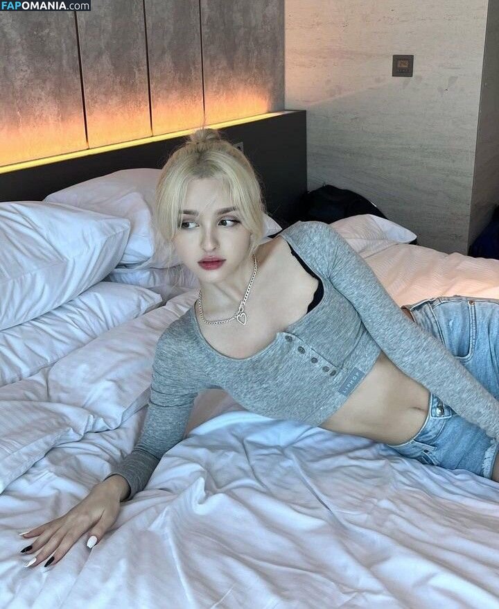 Elina Karimova / elina_4_22 Nackt OnlyFans  Geleaktes Foto #5
