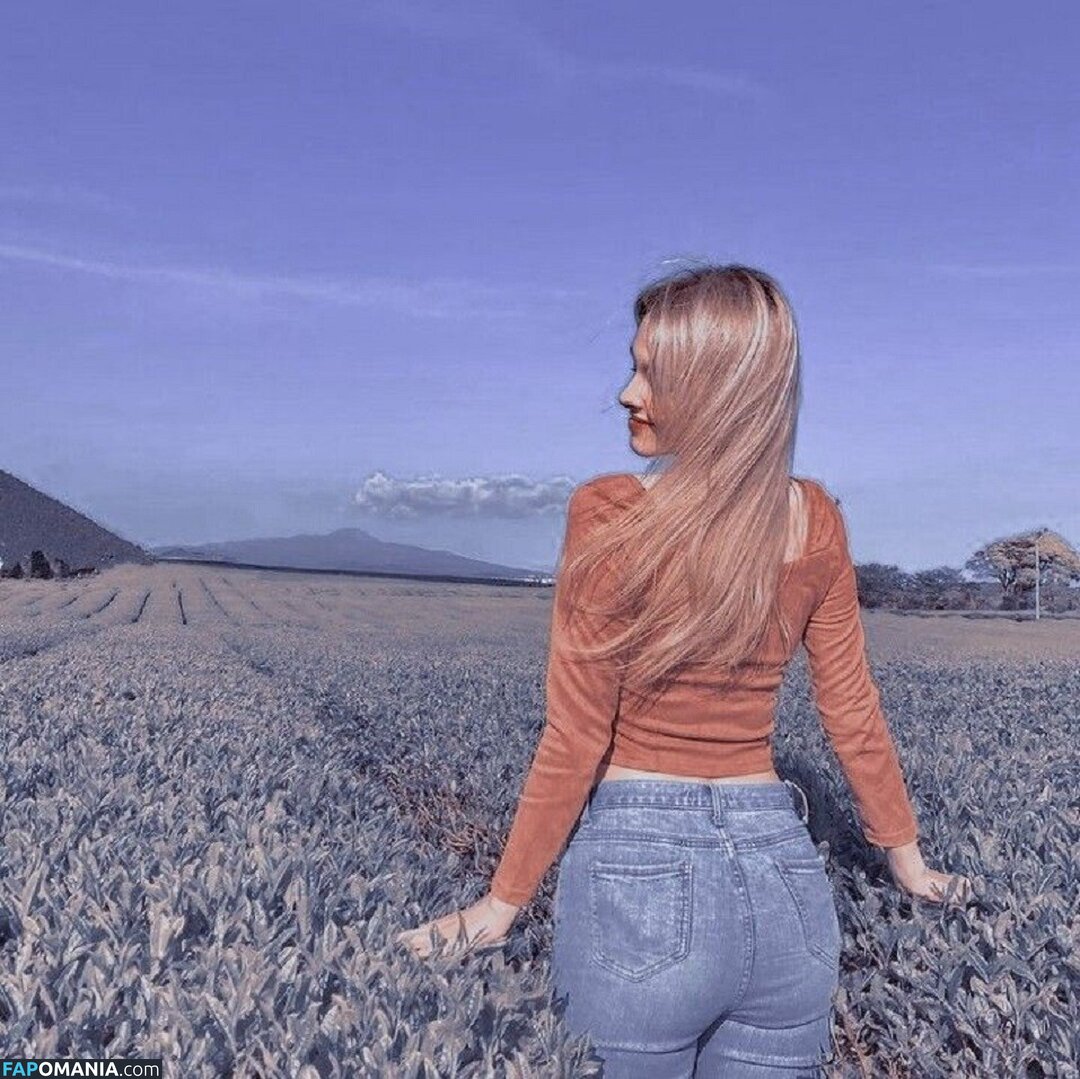 Elina Karimova / elina_4_22 Nackt OnlyFans  Geleaktes Foto #14