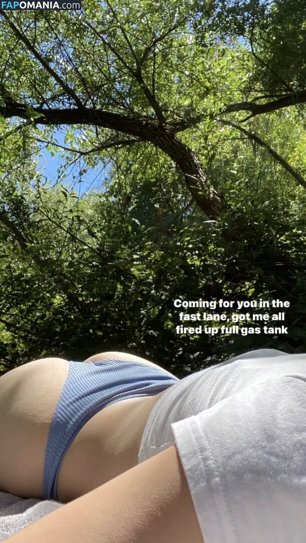 Elissa Beck / elissaaa.beck / elissabeck / pr1ncessviolet Nackt OnlyFans  Geleaktes Foto #3