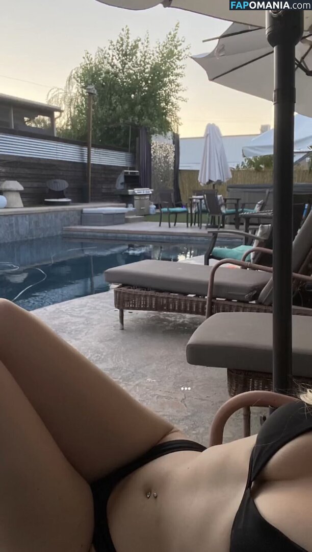 Elissa Beck / elissaaa.beck / elissabeck / pr1ncessviolet Nackt OnlyFans  Geleaktes Foto #4