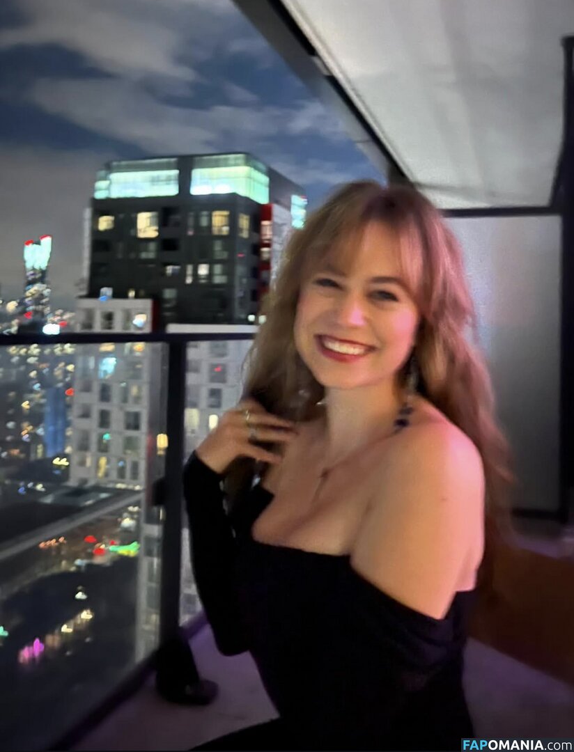 Ella Ballentine / ellaballentine Nackt OnlyFans  Geleaktes Foto #1