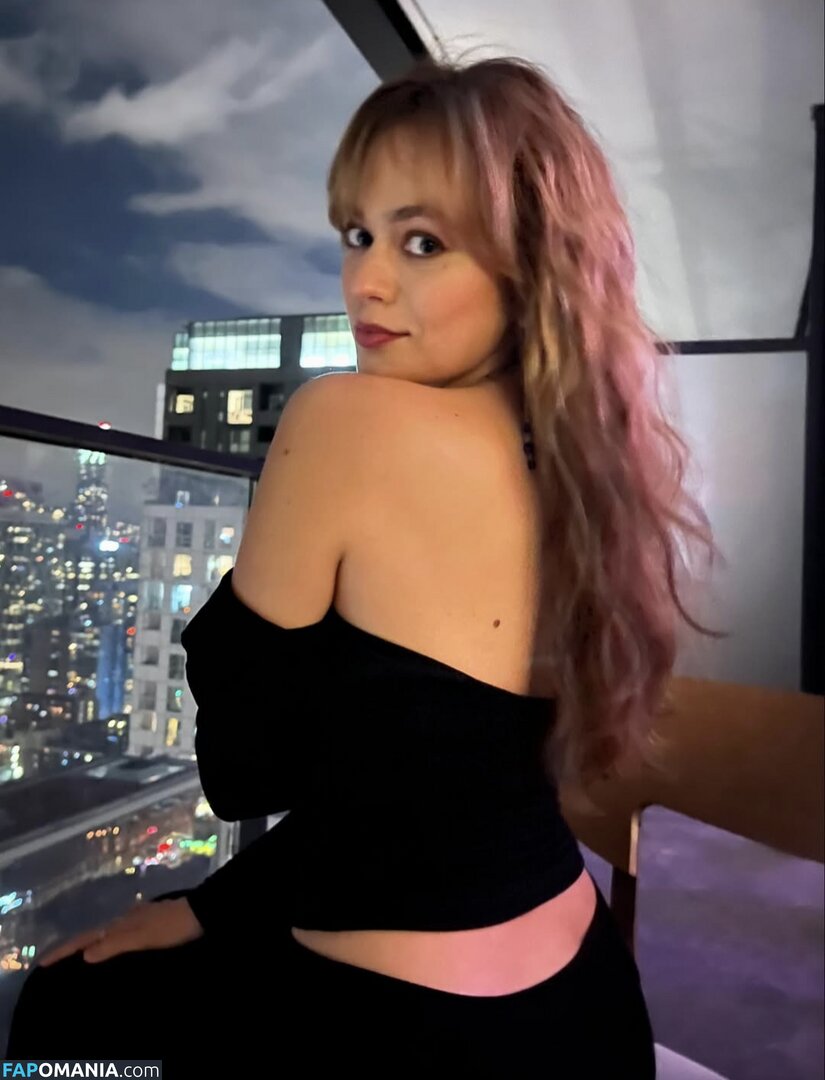 Ella Ballentine / ellaballentine Nackt OnlyFans  Geleaktes Foto #2
