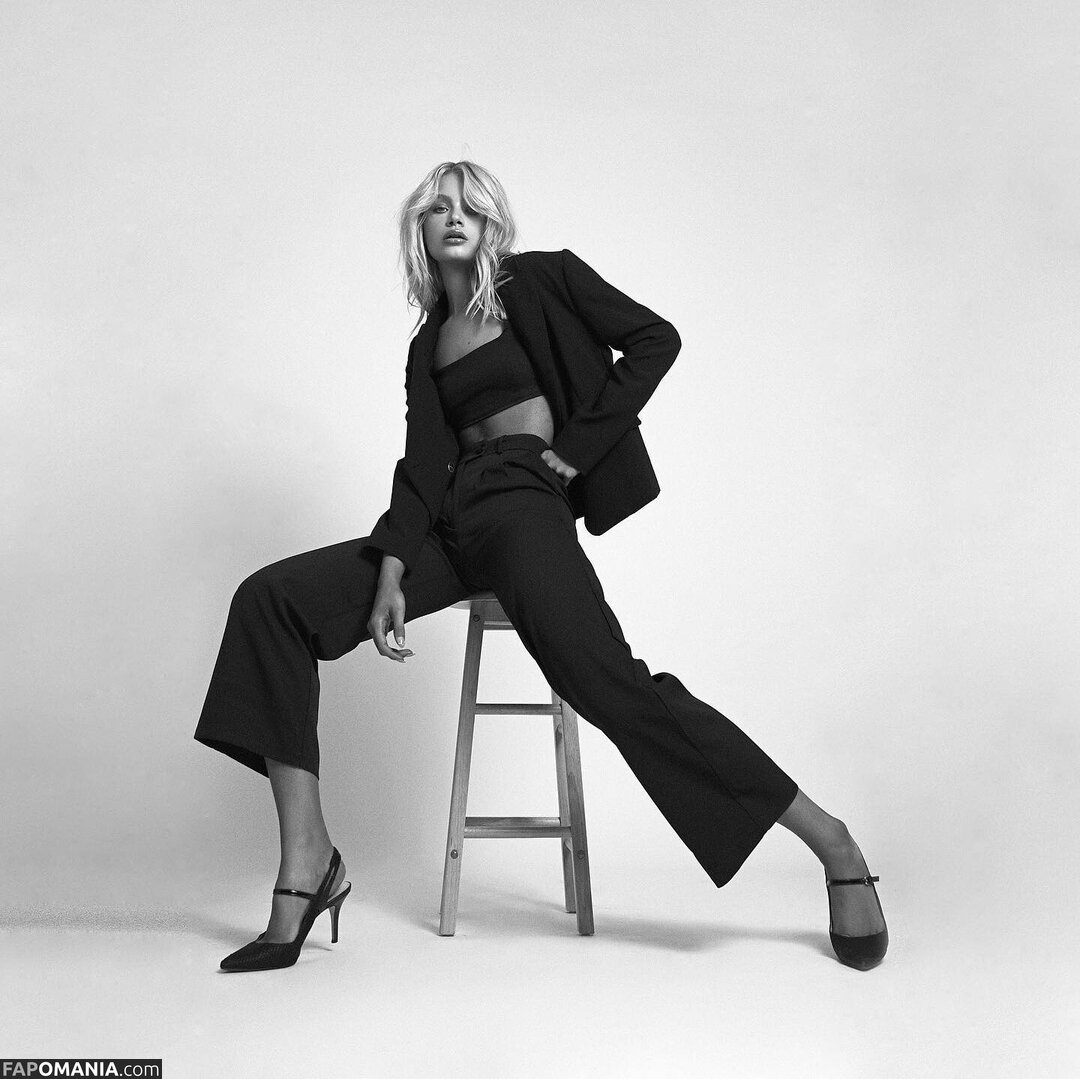 Ella Binney / miss.ella.binney Nackt OnlyFans  Geleaktes Foto #4