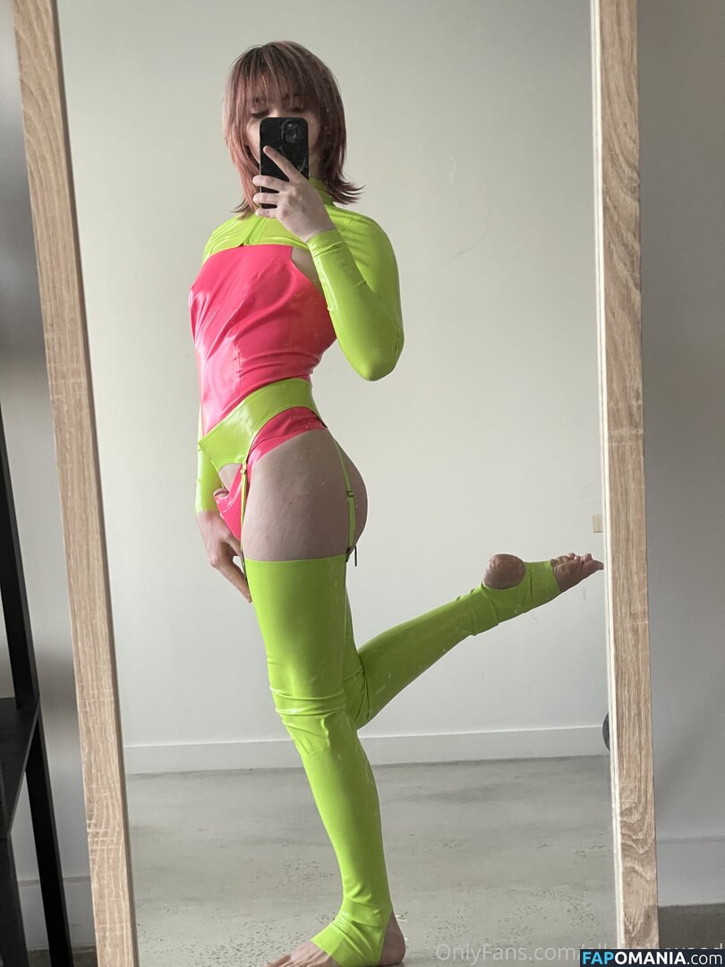 Ella Hollywood / Jean Hollywood / jeanhollywood / sodacattv / sodacatxxx Nackt OnlyFans  Geleaktes Foto #2