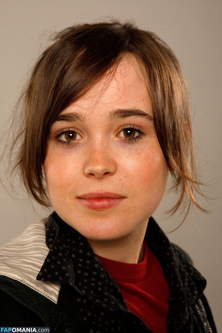 Elliot Page / elliotpage / formerly Ellen Page Nackt OnlyFans  Geleaktes Foto #4