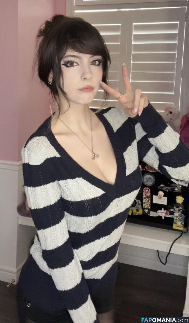 __emiki / em098 / emik28 / emiki / emiki28 / ilovekitties.28 Nackt OnlyFans  Geleaktes Foto #3