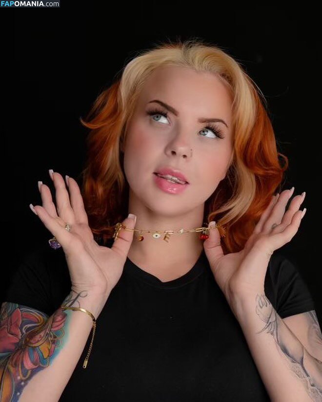 Emilie Brooklyn / emiliebrooklyn_ Nackt OnlyFans  Geleaktes Foto #2