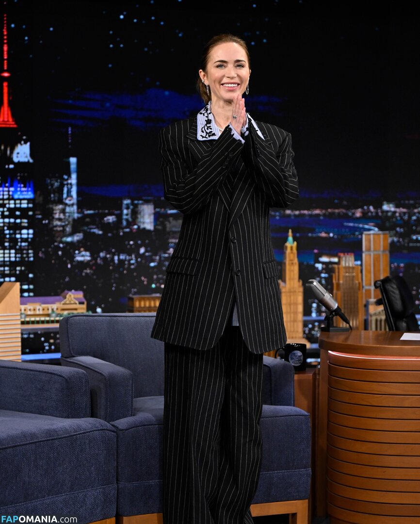 Emily Blunt / _emily_blunt_ / twogirlsoneblunt Nackt OnlyFans  Geleaktes Foto #470