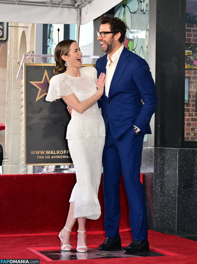 Emily Blunt / _emily_blunt_ / twogirlsoneblunt Nackt OnlyFans  Geleaktes Foto #483