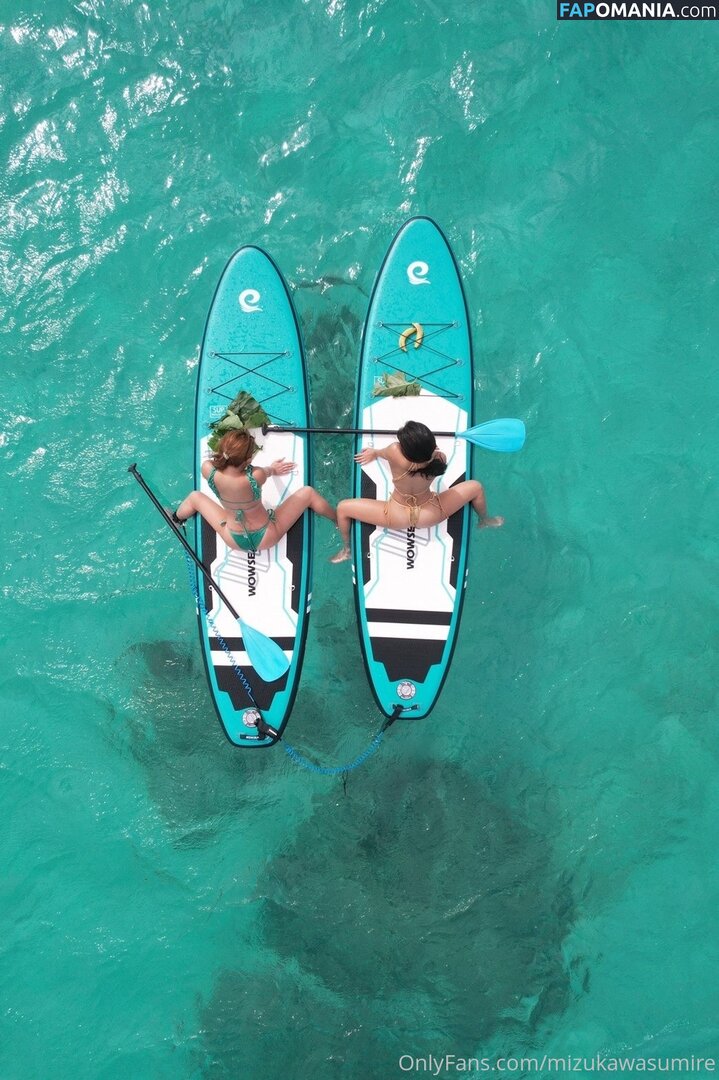 Emiri Momata / emirimomota / mizukawasumire Nackt OnlyFans  Geleaktes Foto #3