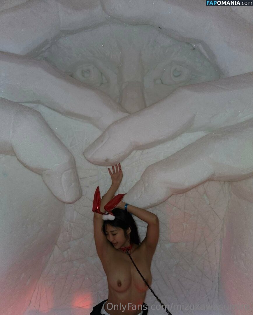 Emiri Momata / emirimomota / mizukawasumire Nackt OnlyFans  Geleaktes Foto #17