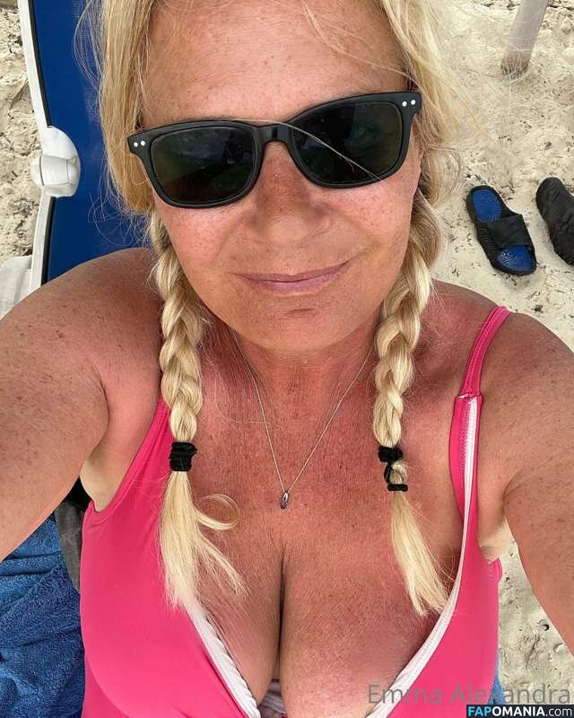 Emma Alexandra / emmaalexandrapage / uniquilyyours Nackt OnlyFans  Geleaktes Foto #14
