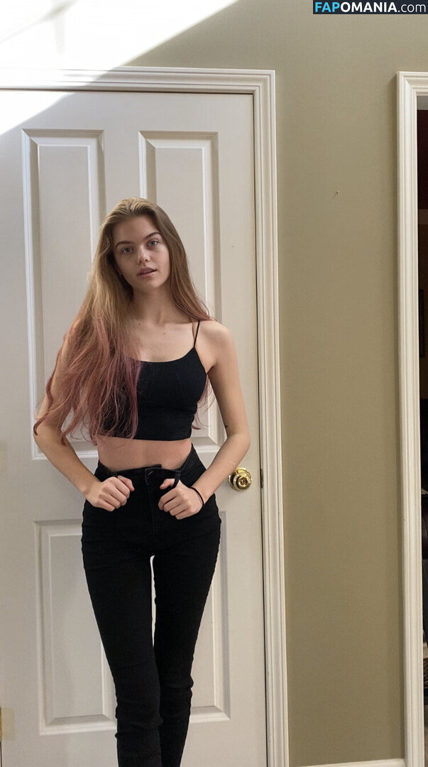 Bradpittsgf / Emma Beardsley / emmabbeardsley Nackt OnlyFans  Geleaktes Foto #17