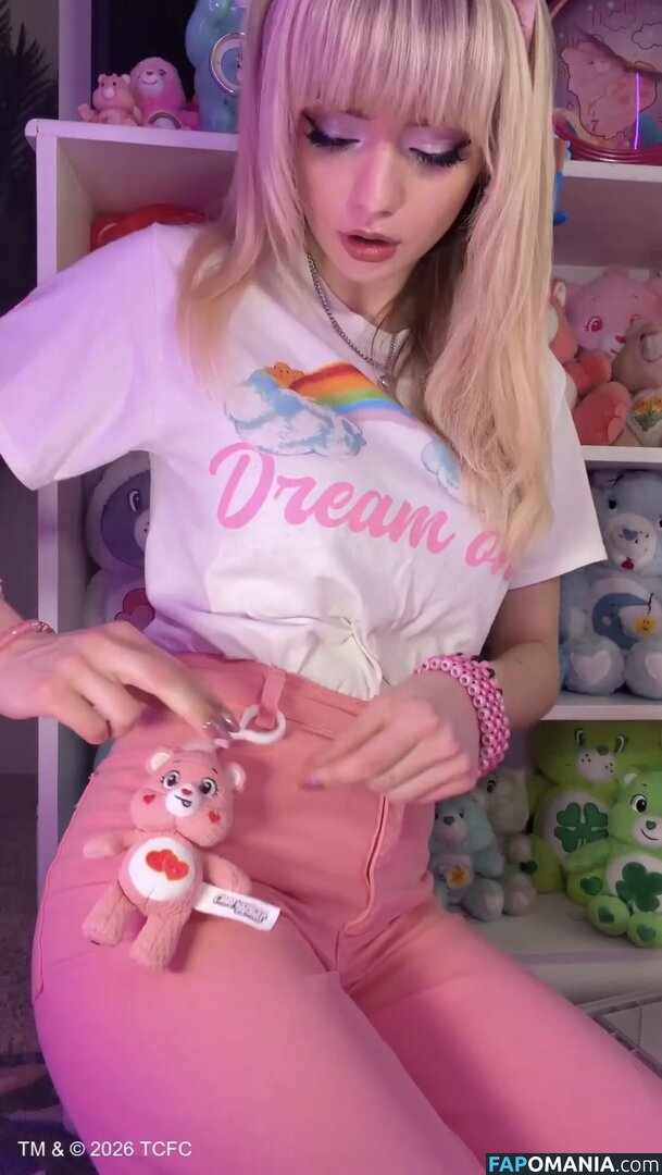 Emma's MySpace / emmaouille / emmas.world / emmasmyspace Nackt OnlyFans  Geleaktes Foto #1