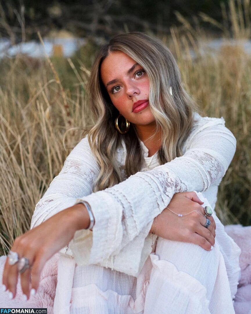 Emmi Butler / emmilaurie Nackt OnlyFans  Geleaktes Foto #1