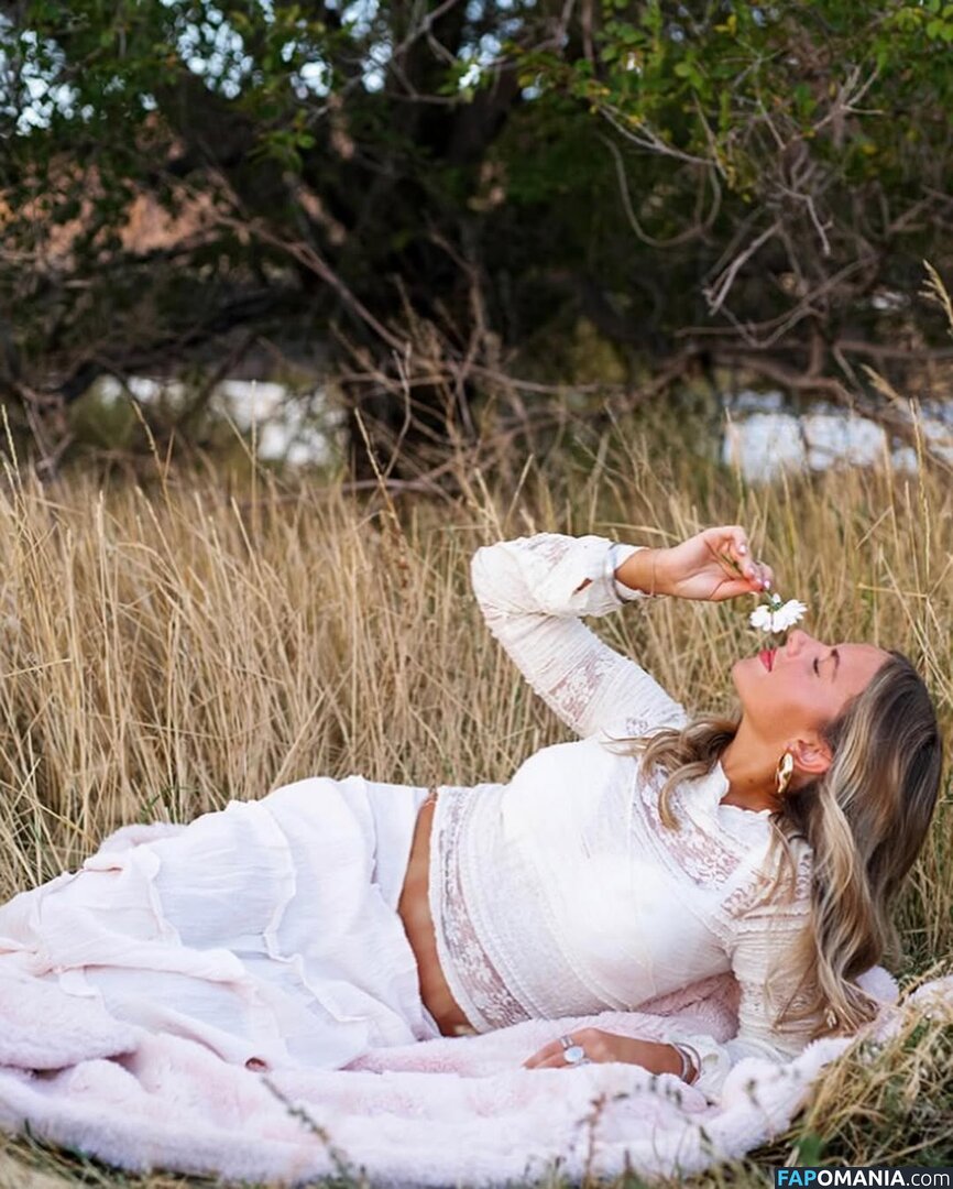 Emmi Butler / emmilaurie Nackt OnlyFans  Geleaktes Foto #3