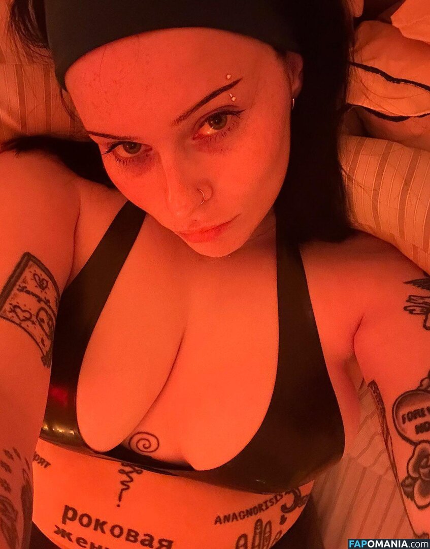 arianalgrande / emowag420 Nackt OnlyFans  Geleaktes Foto #2