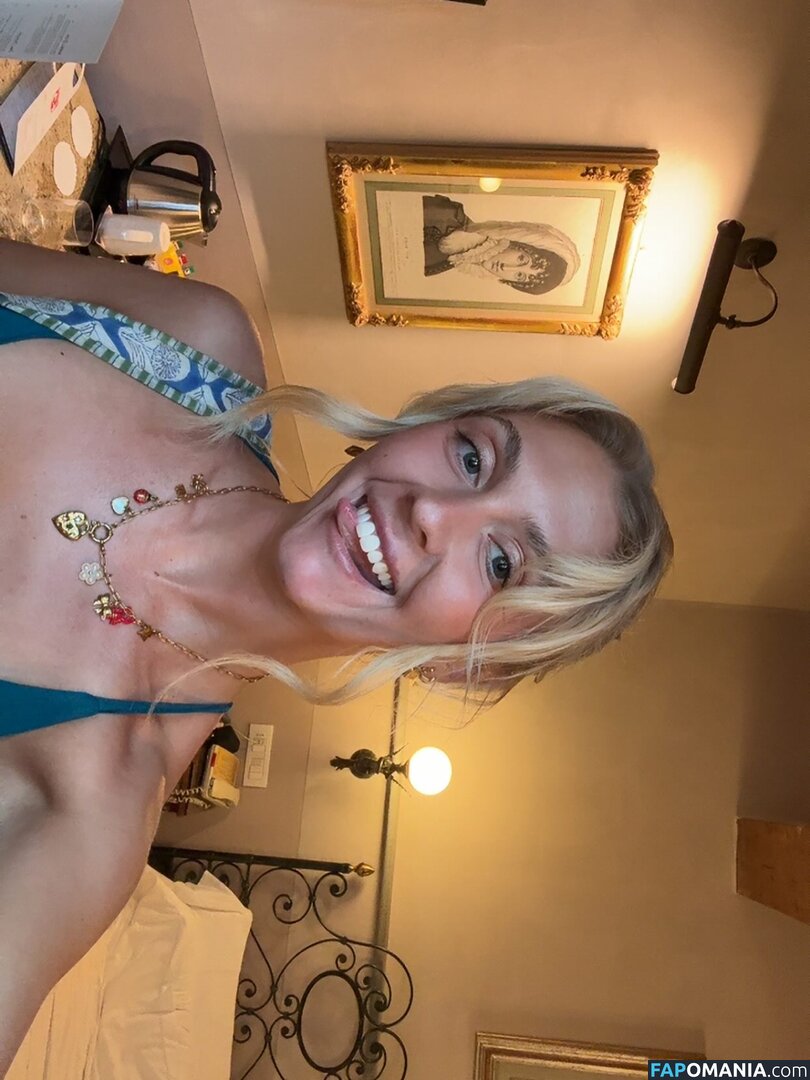 emilywallbank / emwallbank / https: / miwallbank Nackt OnlyFans  Geleaktes Foto #5
