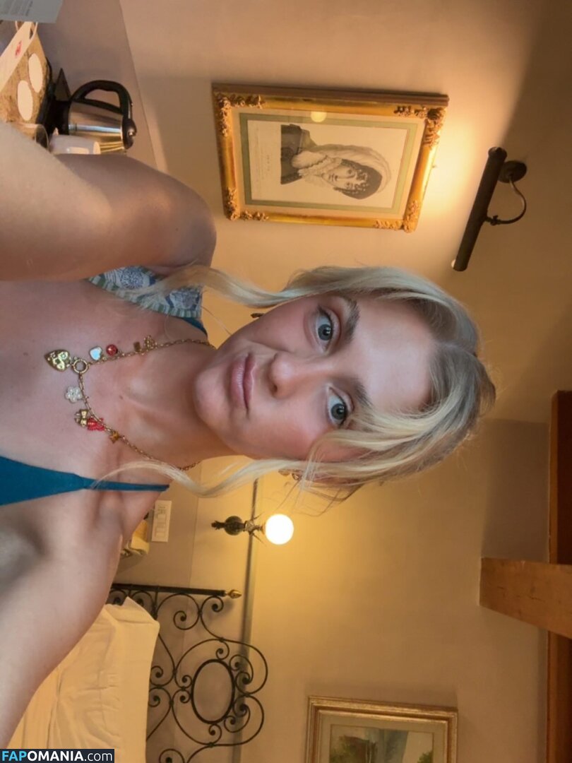 emilywallbank / emwallbank / https: / miwallbank Nackt OnlyFans  Geleaktes Foto #6