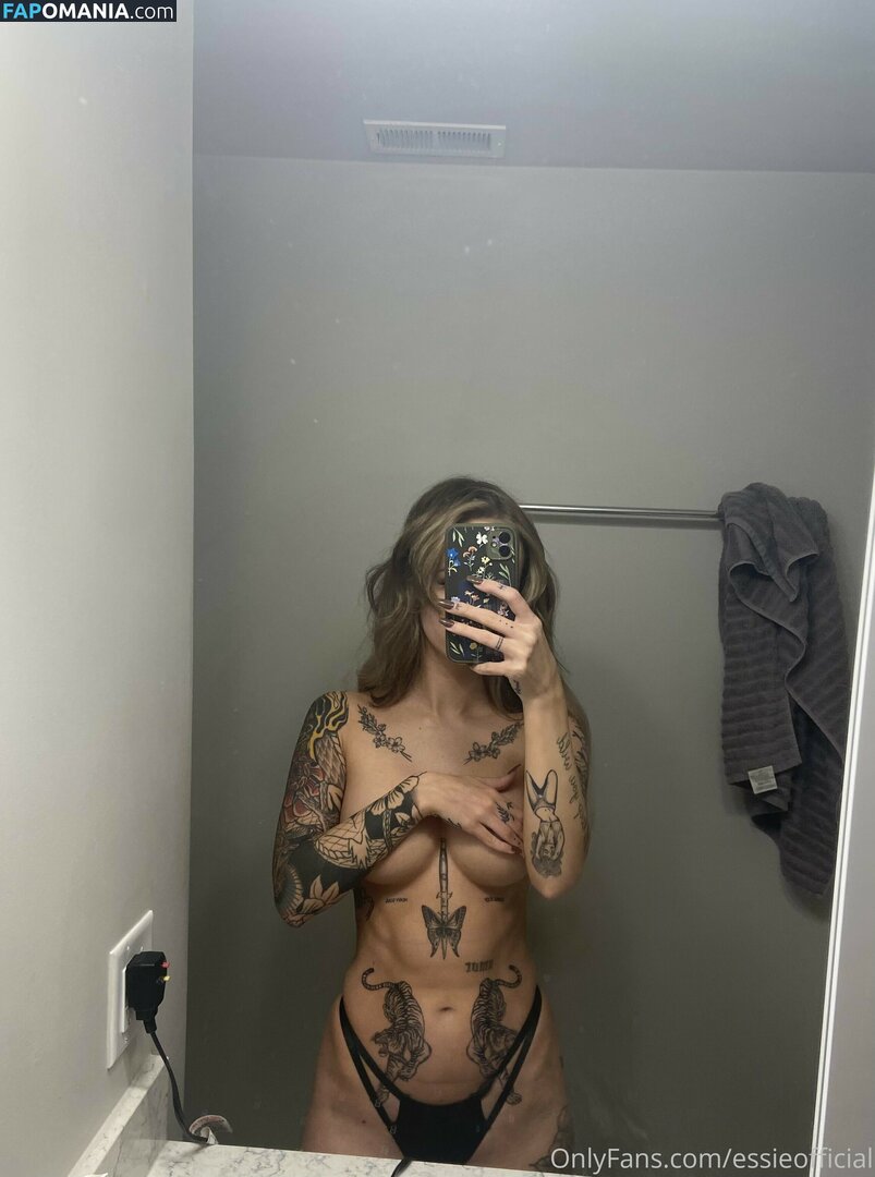 Essieofficial / essie Nackt OnlyFans  Geleaktes Foto #30