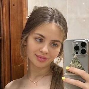 eva_19y.o