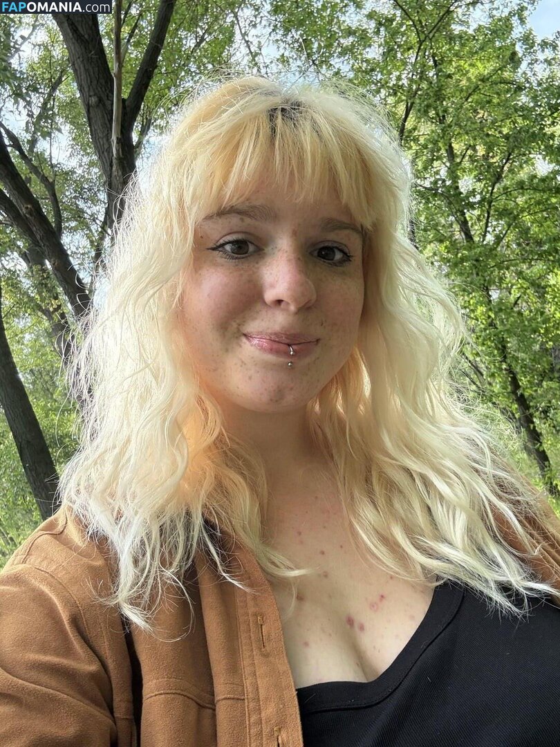 EveLinaIve / evelina / evelina-ive Nackt OnlyFans  Geleaktes Foto #5