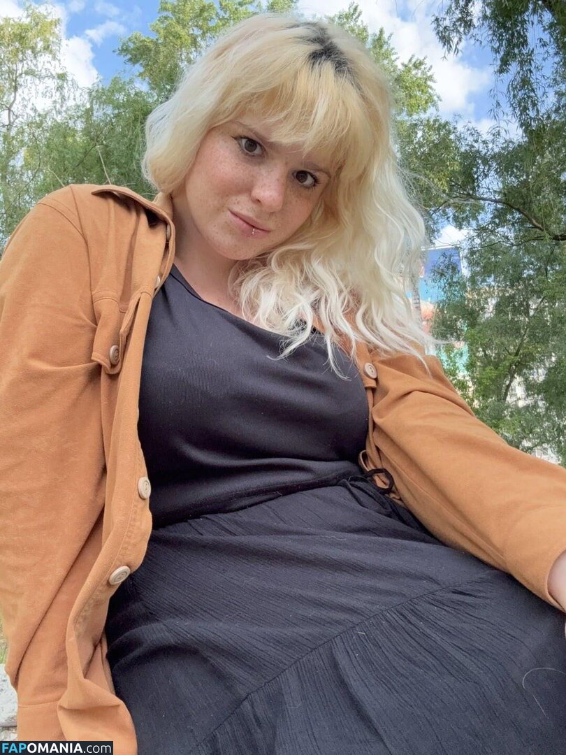 EveLinaIve / evelina / evelina-ive Nackt OnlyFans  Geleaktes Foto #8