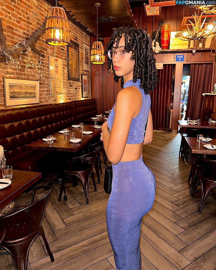 eliana / ewmxt / lalayravo / woahnatty Nackt OnlyFans  Geleaktes Foto #6