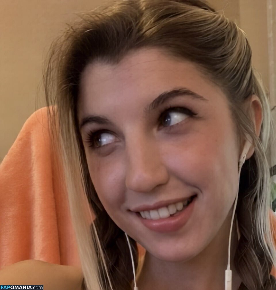 FrivolousFox ASMR / FrivviFox / frivvay Nackt OnlyFans  Geleaktes Foto #157