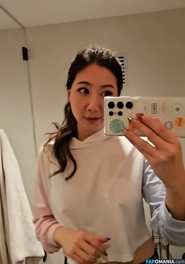 Fuslie / Leslie Nackt OnlyFans  Geleaktes Foto #293