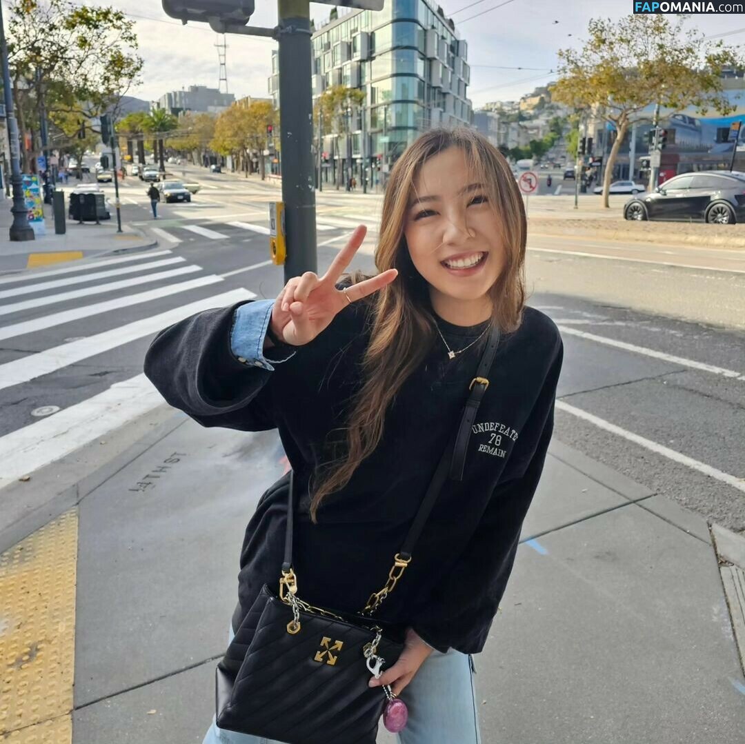 Fuslie / Leslie Nackt OnlyFans  Geleaktes Foto #396