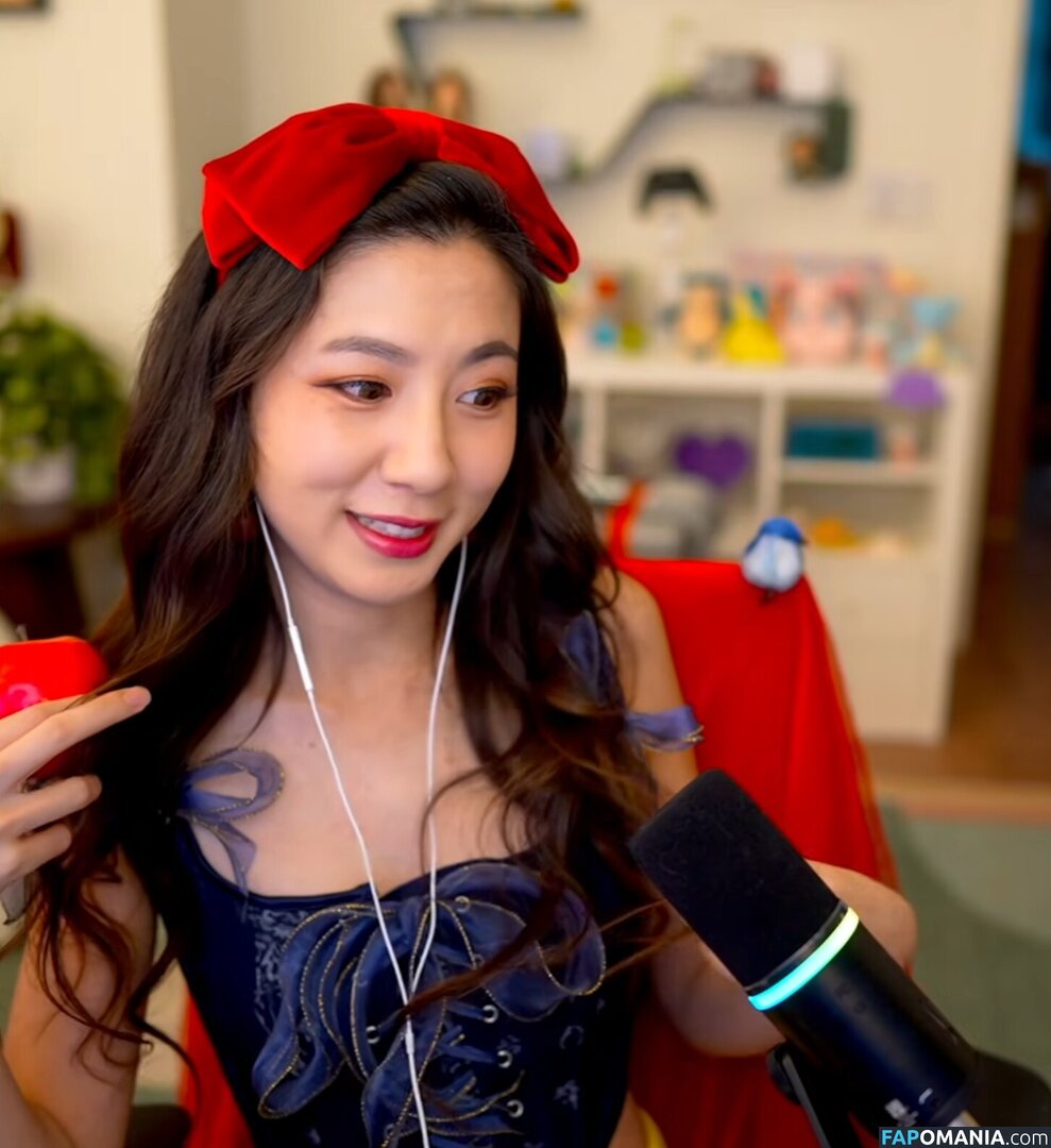 Fuslie / Leslie Nackt OnlyFans  Geleaktes Foto #779